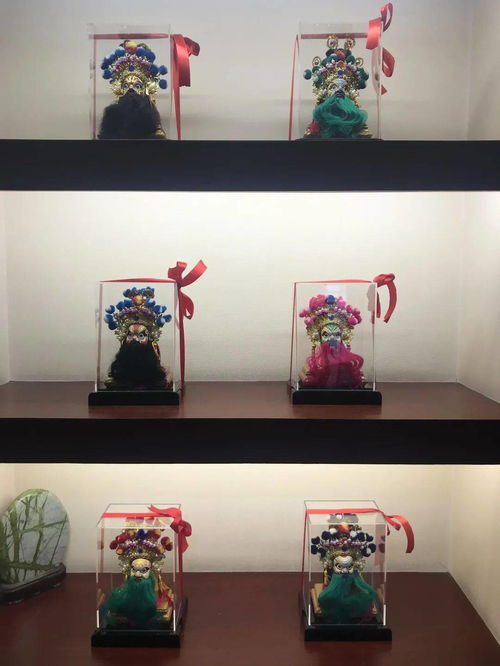 走进木偶工厂,品一出木偶好戏