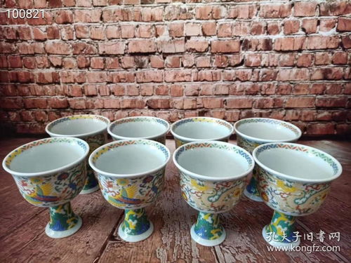 精品 大明宣德年制手绘五彩龙凤纹高脚杯一套,画工精湛,色彩纯正,尺寸如图买家自鉴