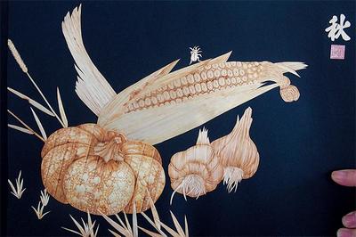 72岁老人的别样生活 剪纸、做麦秸画、旅游写生